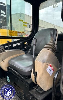 Excavadora Caterpillar de 303,5 toneladas usadas con diseño robusto