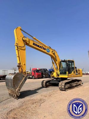 Excavadora PC220-8 con sistema de transmisión avanzado