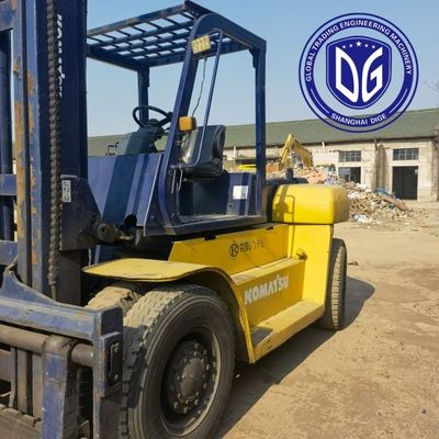 Camión elevador Komatsu usado de 10 t FD100 con máquina hidráulica fuerte