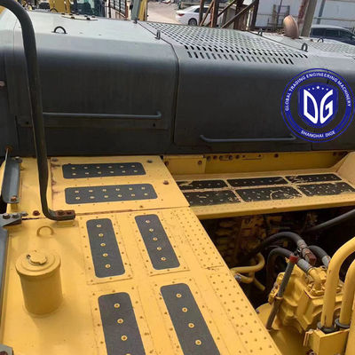 Gran excavadora Komatsu para proyectos de construcción pesados