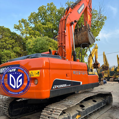Excavadora usada Doosan DX225 de 22.5 toneladas casi nueva y en excelente estado en venta
