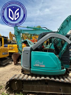 Escavadora de 7.5 toneladas manejable Sk75SR Usada Kobelco Versátil para la construcción
