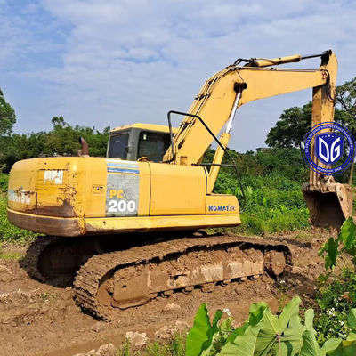 Libere todo el potencial de sus proyectos de construcción con la excavadora Komatsu PC200