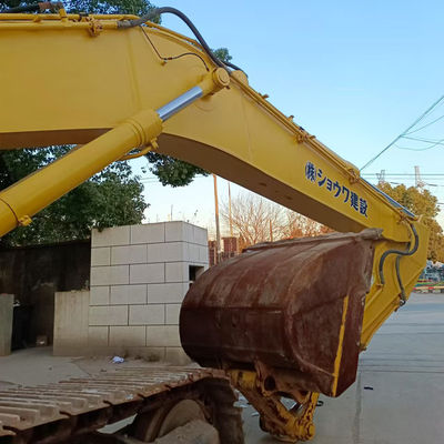 Experimenta un rendimiento inigualable con la excavadora Komatsu PC 400 y durabilidad