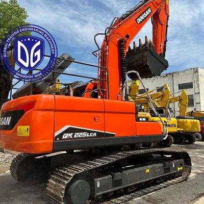 Excavadora Doosan DX225 Usada Equipo Pesado Confiable y Asequible
