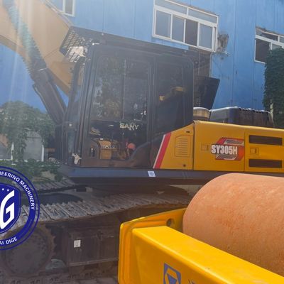 Excavadora usada SANY 305 de 30 toneladas de peso operativo para envío inmediato a Libia