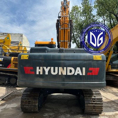 Excavadora Hyundai 220LC-9S usada. Equipo pesado de 22 toneladas en excelentes condiciones de trabajo.
